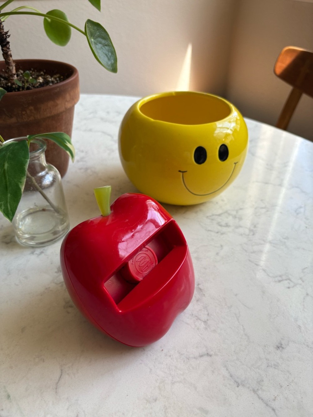 Red Apple Post it Dispenser with Yellow Smiley Ceramic Bowl